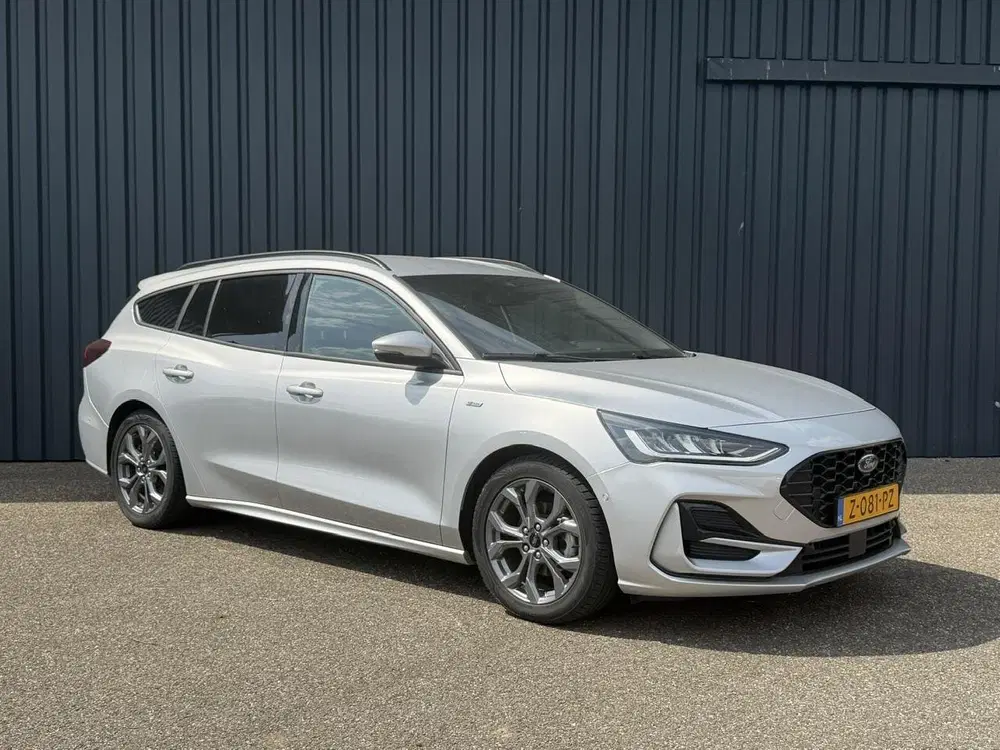 Ford Focus 1.0 EcoBoost Hybrid ST Line uit 2024, foto 4