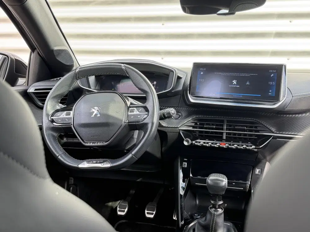 Peugeot 208 1.2 PureTech GT-Line uit 2021, foto 15