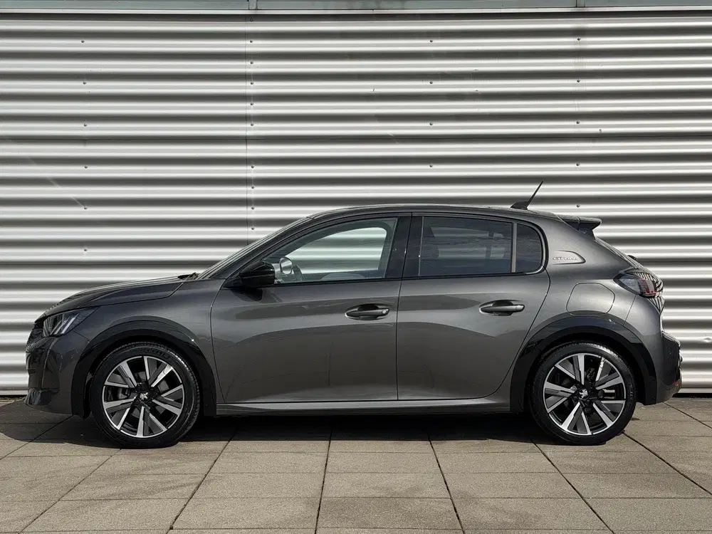 Peugeot 208 1.2 PureTech GT-Line uit 2021, foto 2