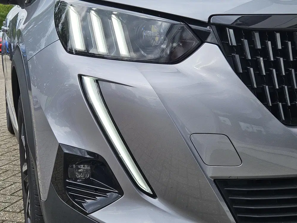Peugeot 2008 1.2 PureTech GT-Line uit 2021, foto 13