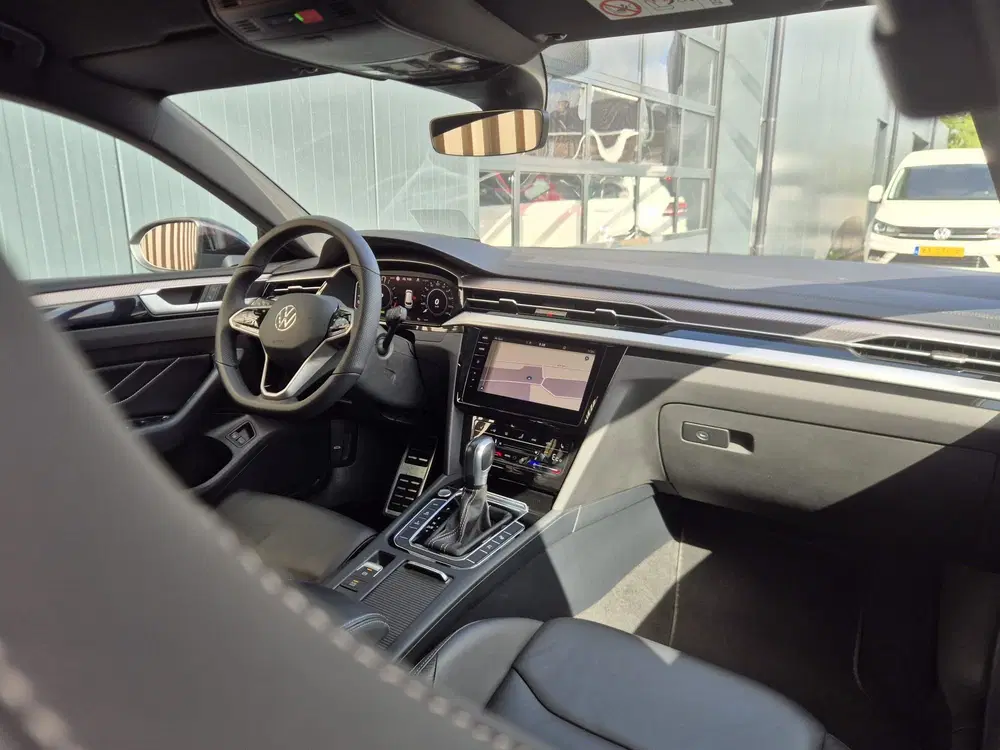 Volkswagen Arteon 1.4 TSI eHybrid R-Line Busi uit 2021, foto 2