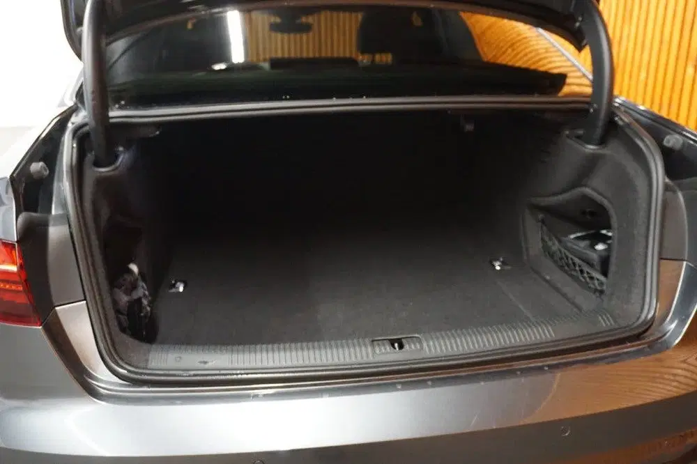 Audi A4 35 TFSI S EDITION Panoramadak Apple Carpla uit 2023, foto 10