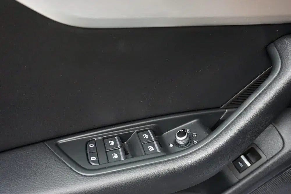 Audi A4 35 TFSI S EDITION Panoramadak Apple Carpla uit 2023, foto 12