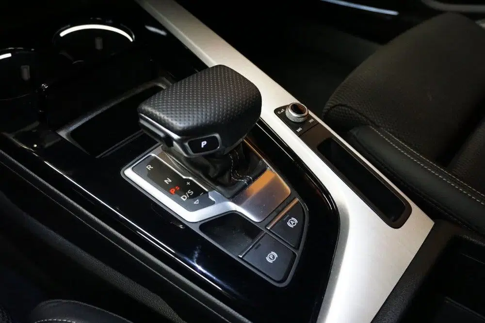 Audi A4 35 TFSI S EDITION Panoramadak Apple Carpla uit 2023, foto 14