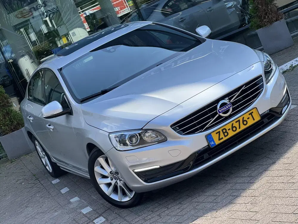 Volvo S60 1.5 T2 Polar+ Dynamic Airco Cruise Dak Led uit 2019, foto 10