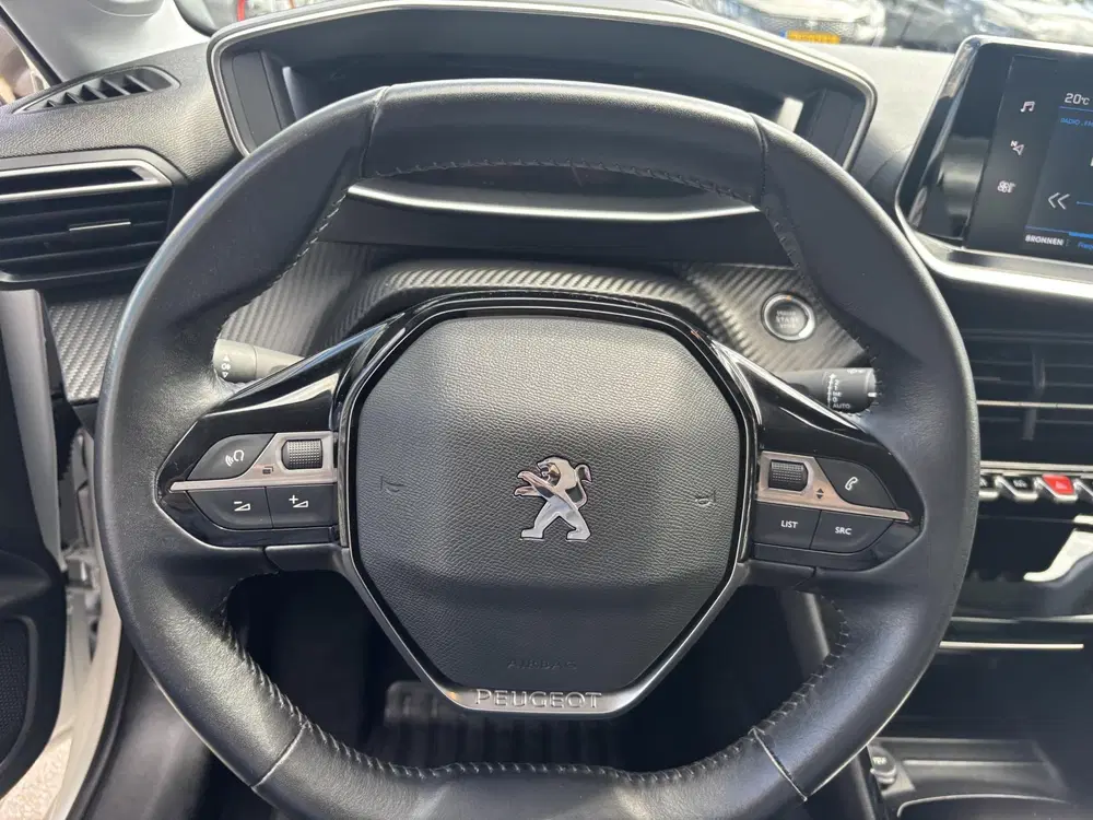 Peugeot 208 1.2 PureTech Allure 100 PK uit 2020, foto 14