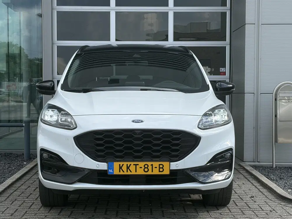 Ford Kuga 2.5 PHEV ST-Line X uit 2023, foto 2