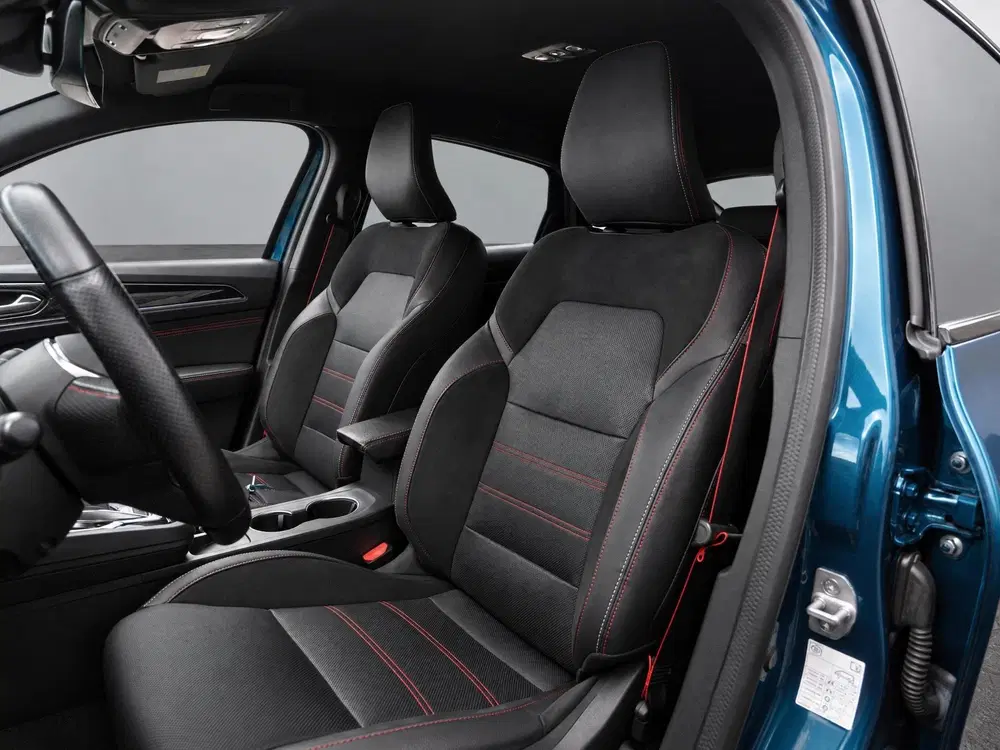 Renault Arkana E-Tech Hybrid 145 RS Line uit 2022, foto 13