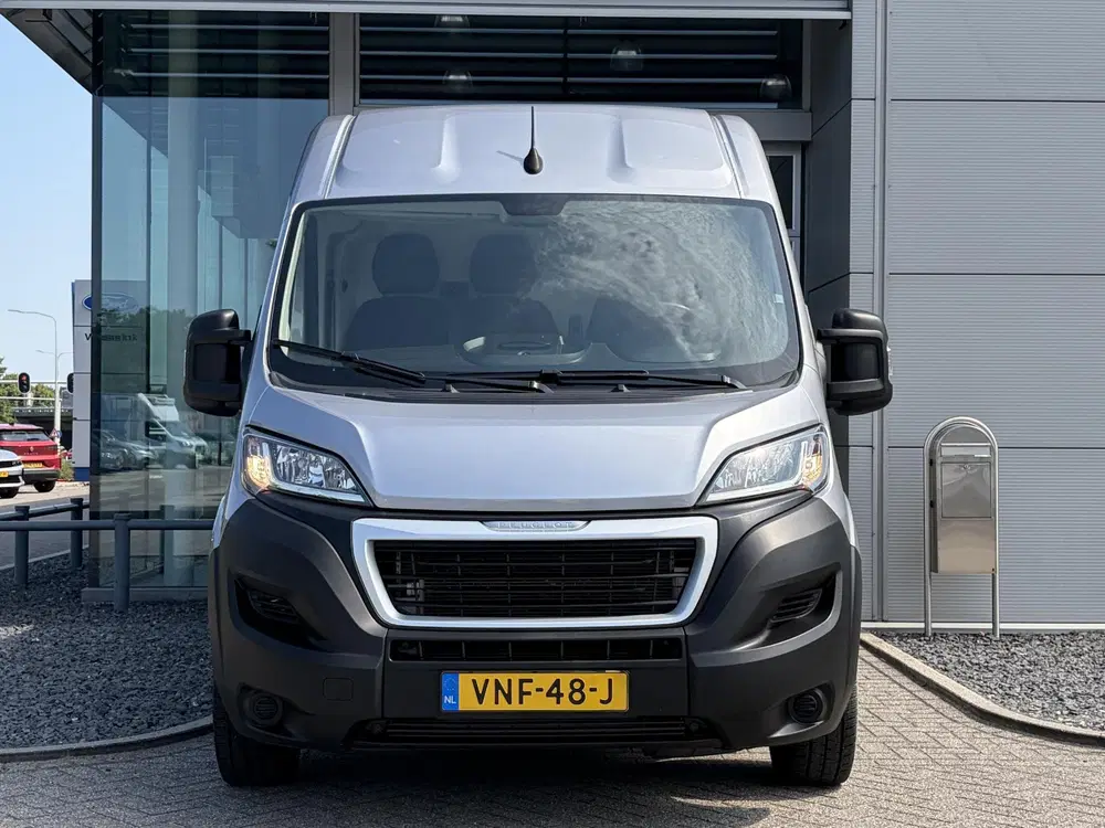 Peugeot Boxer 330 2.2 BlueHDi 140 L2H2 Premium uit 2021, foto 2