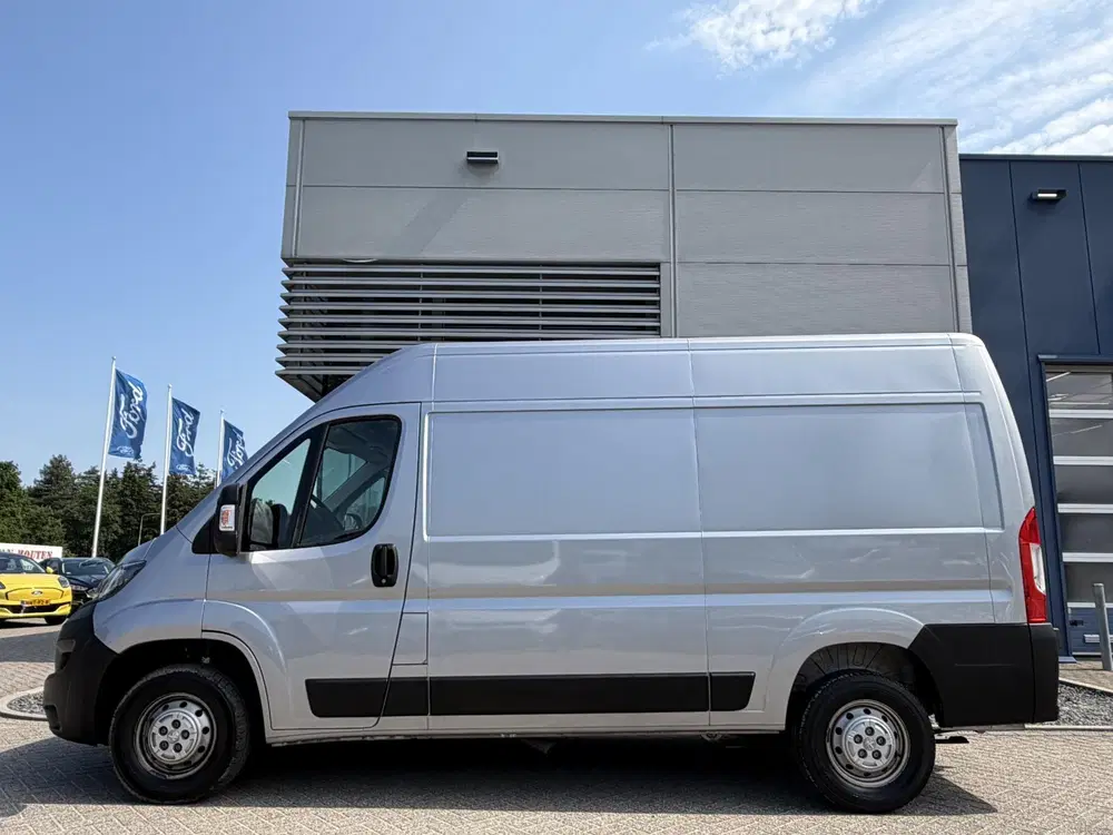 Peugeot Boxer 330 2.2 BlueHDi 140 L2H2 Premium uit 2021, foto 5