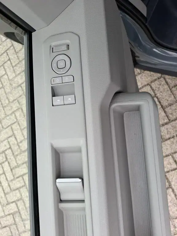 Kia PV5 Passenger Elite Executive 71.2 kWh uit 2026, foto 13