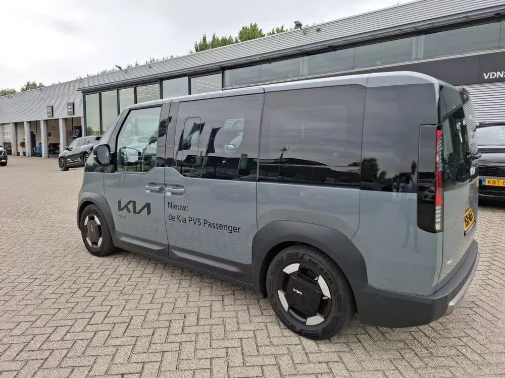 Kia PV5 Passenger Elite Executive 71.2 kWh uit 2026, foto 3