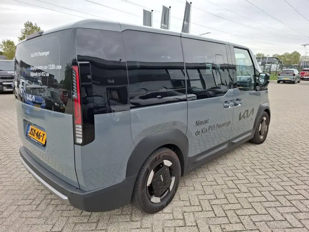 Kia PV5 Passenger Elite Executive 71.2 kWh uit 2026, foto 5