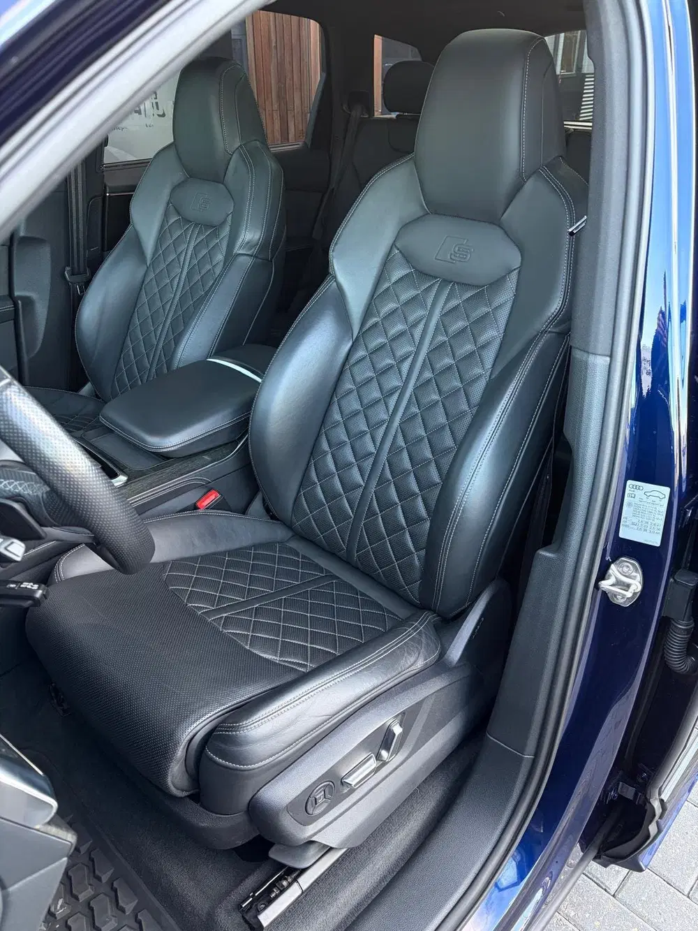 Audi Q7 60 TFSI e quattro Competition Bom vol uit 2021, foto 4