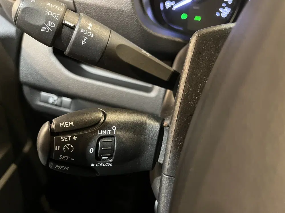 Peugeot Expert HDI L2 uit 2023, foto 10