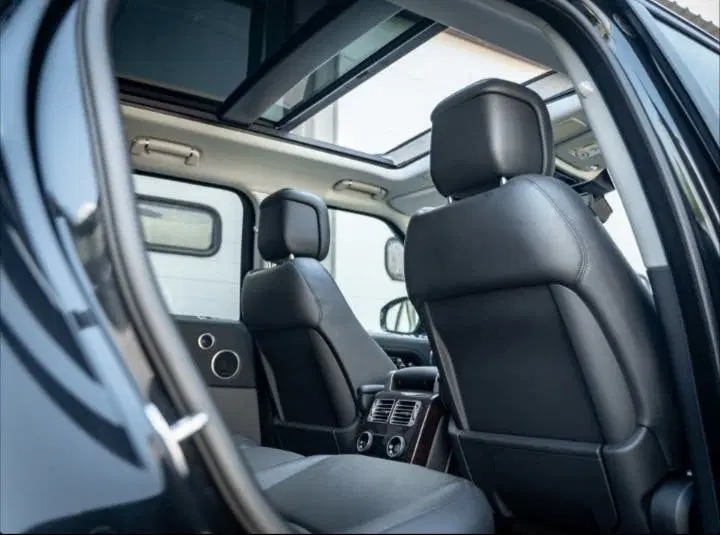 Land Rover Range Rover P400 BLACKPACK uit 2020, foto 13
