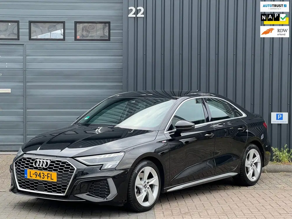 Audi A3 35 TFSI S-Line uit 2021