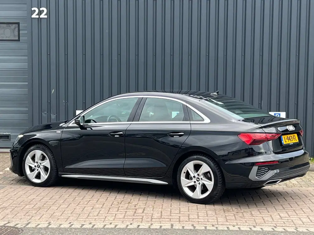 Audi A3 35 TFSI S-Line uit 2021, foto 6