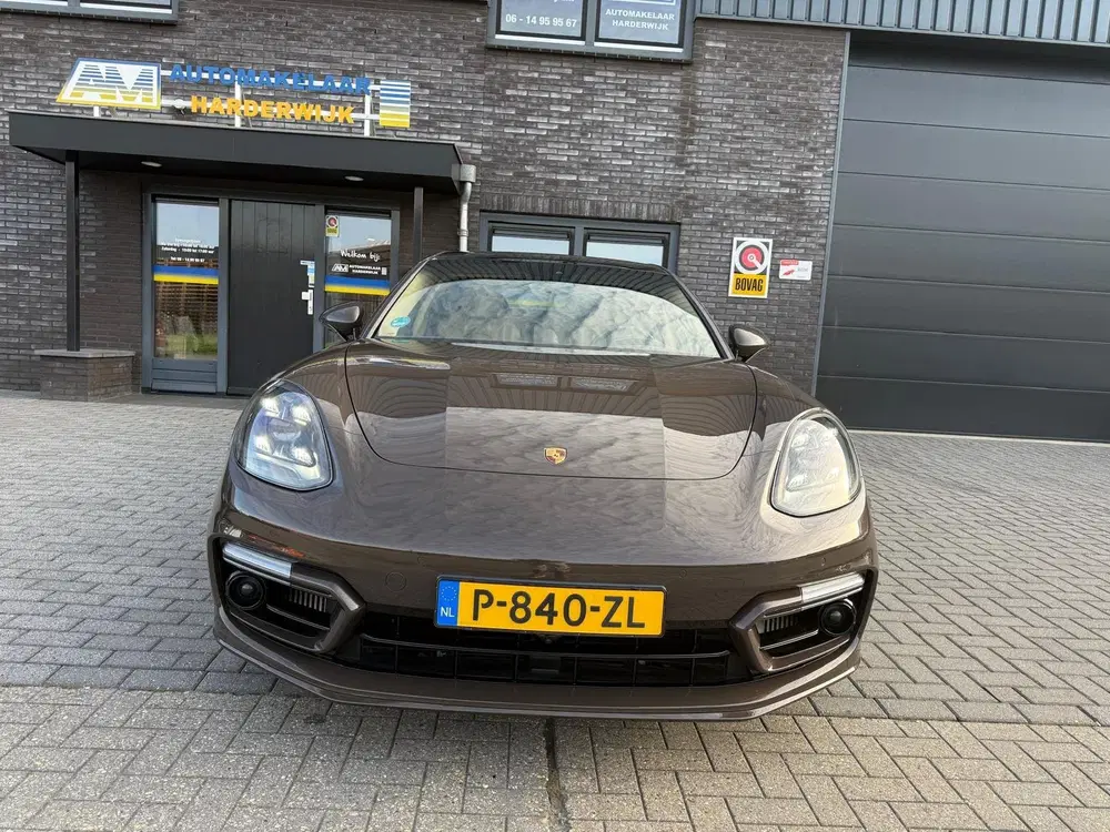 Porsche Panamera 2.9 4 E-Hybrid Platinum Edition uit 2022, foto 2