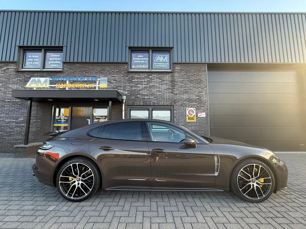 Porsche Panamera 2.9 4 E-Hybrid Platinum Edition uit 2022, foto 4