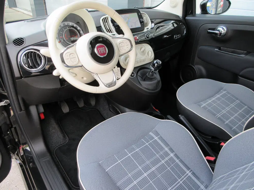 Fiat 500 1.0 Hybrid Lounge uit 2020, foto 14