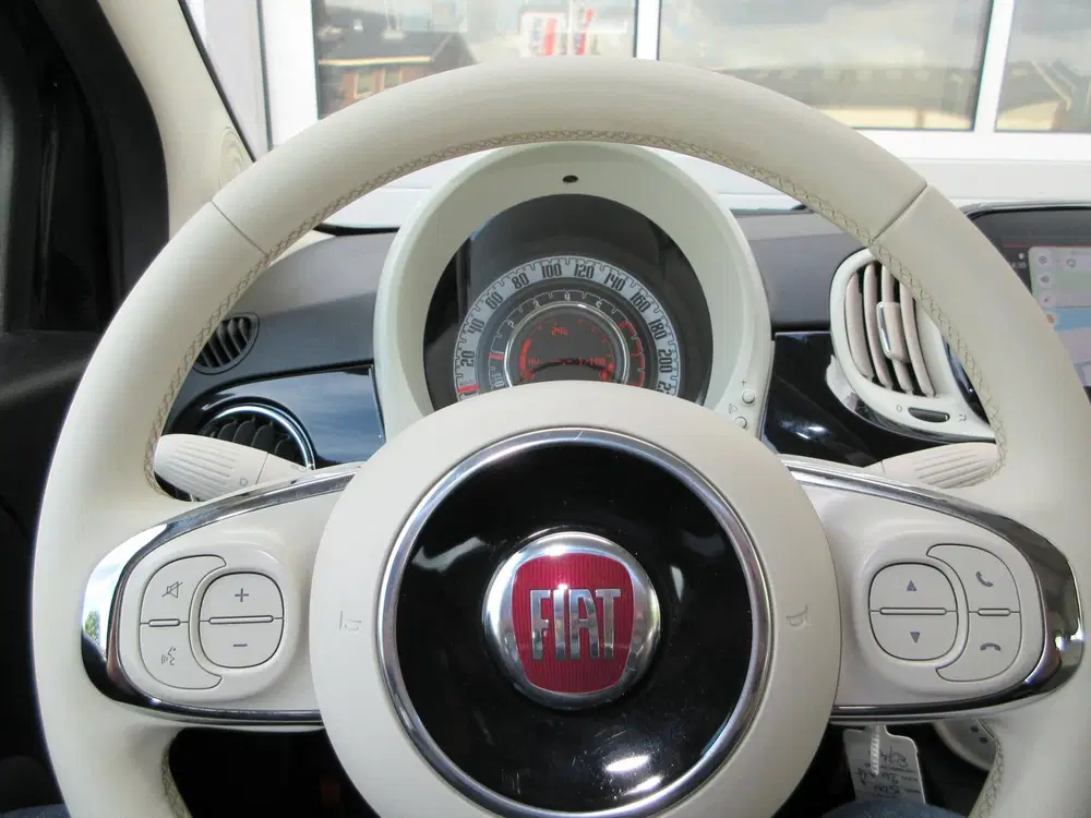 Fiat 500 1.0 Hybrid Lounge uit 2020, foto 15