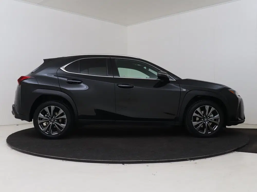 Lexus UX 300h Ultimate Edition uit 2026, foto 14