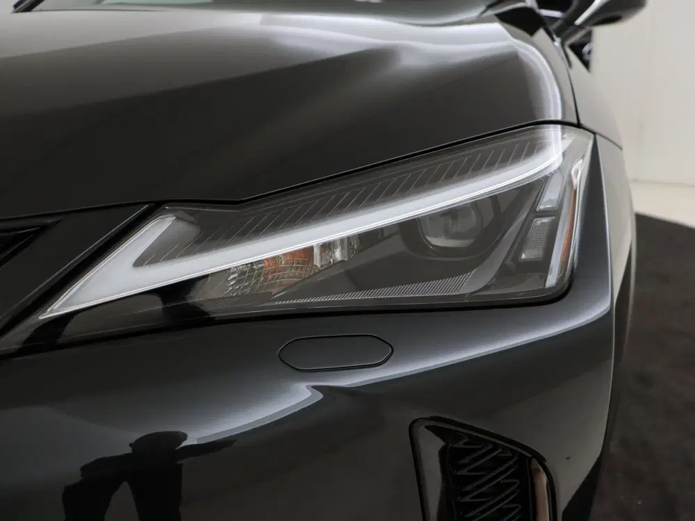 Lexus UX 300h Ultimate Edition uit 2026, foto 9