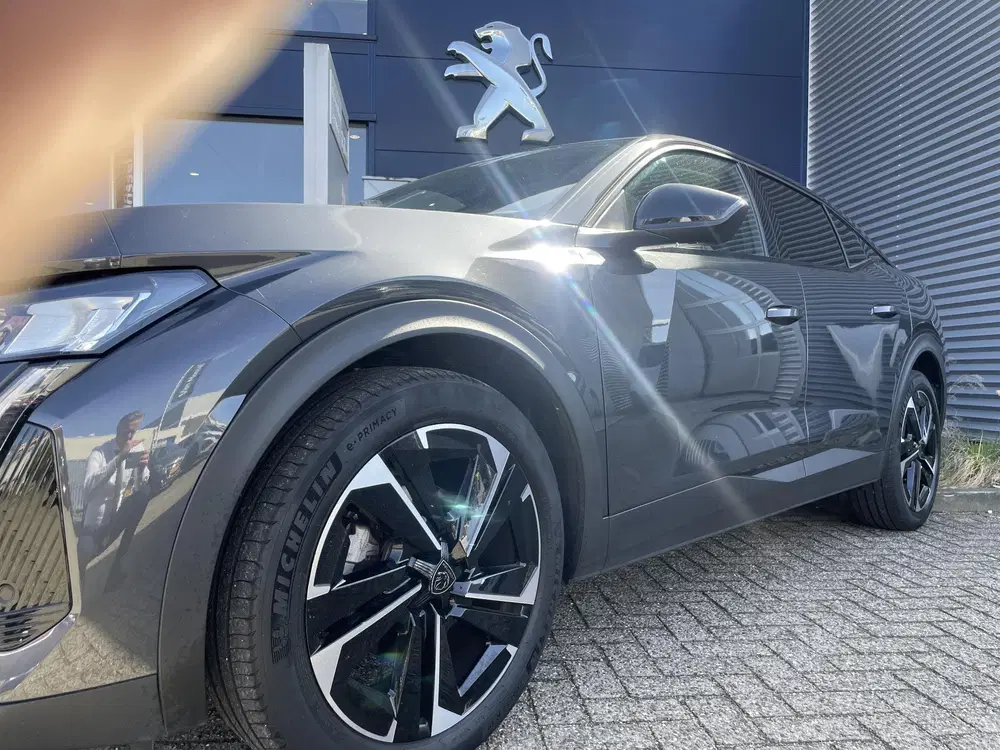 Peugeot 408 1.2 PureTech Allure Pack 130 EAT8 uit 2023, foto 2