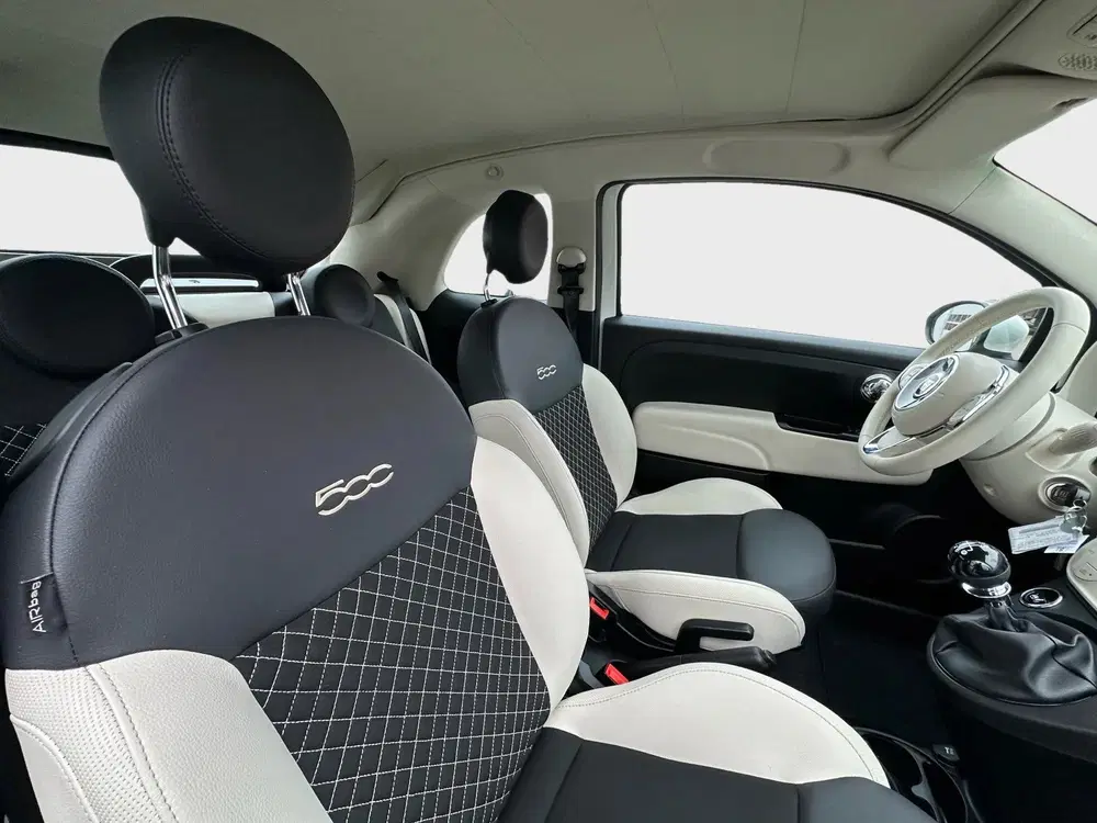 Fiat 500C 1.0 Hybrid Dolcevita Navigatiesysteem Half uit 2023, foto 11