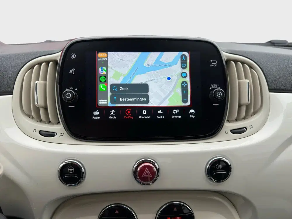 Fiat 500C 1.0 Hybrid Dolcevita Navigatiesysteem Half uit 2023, foto 15