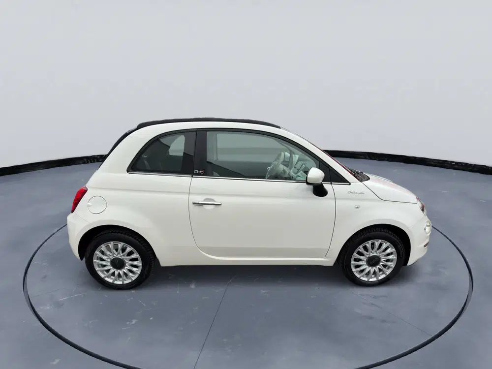 Fiat 500C 1.0 Hybrid Dolcevita Navigatiesysteem Half uit 2023, foto 8