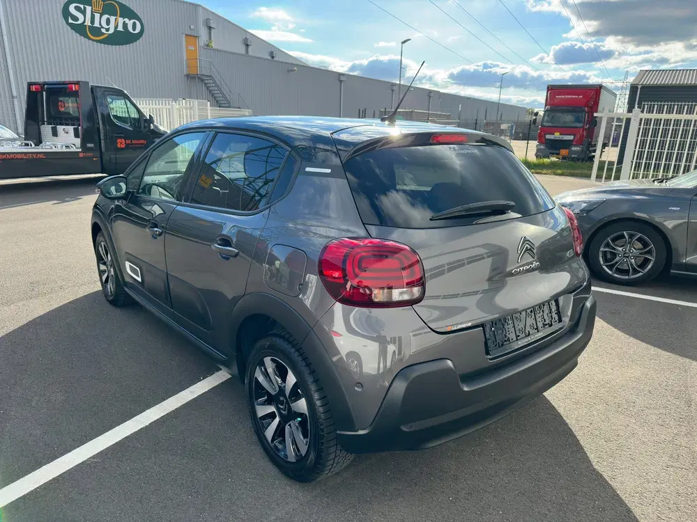 Citroën C3 Citroen C3 1.2 PureTech S&S Shine Automaat uit 2021, foto 5