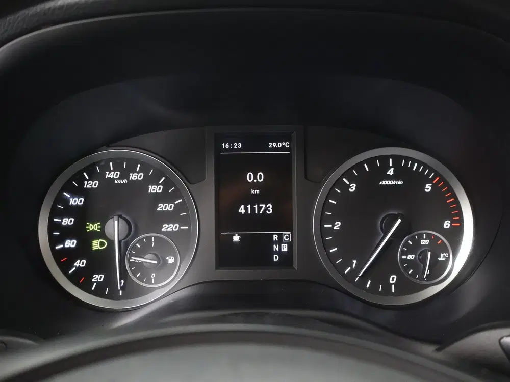 Mercedes-Benz Vito 114 CDI L2 uit 2024, foto 11