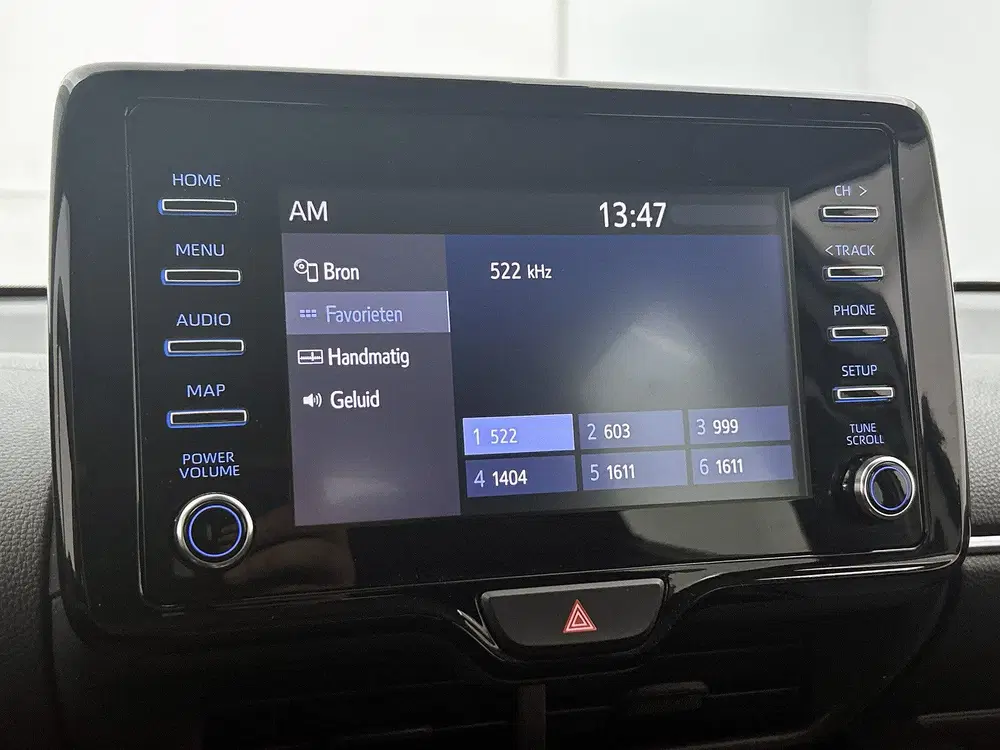 Toyota Yaris 1.5 Hybrid 115 First Edition uit 2022, foto 10