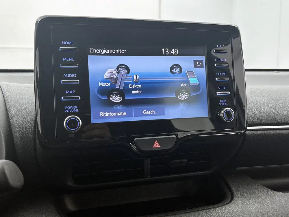 Toyota Yaris 1.5 Hybrid 115 First Edition uit 2022, foto 11