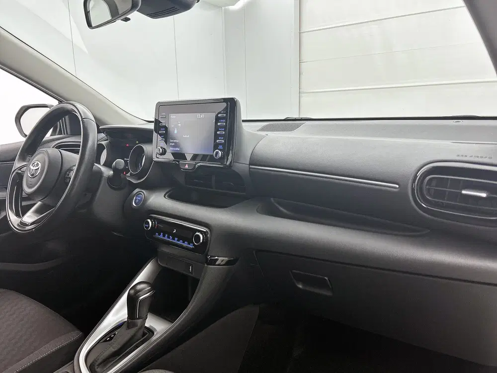 Toyota Yaris 1.5 Hybrid 115 First Edition uit 2022, foto 6