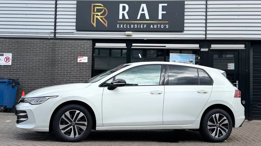 Volkswagen Golf 1.5 eHybrid Life Edition Automaat.Stuurver uit 2025