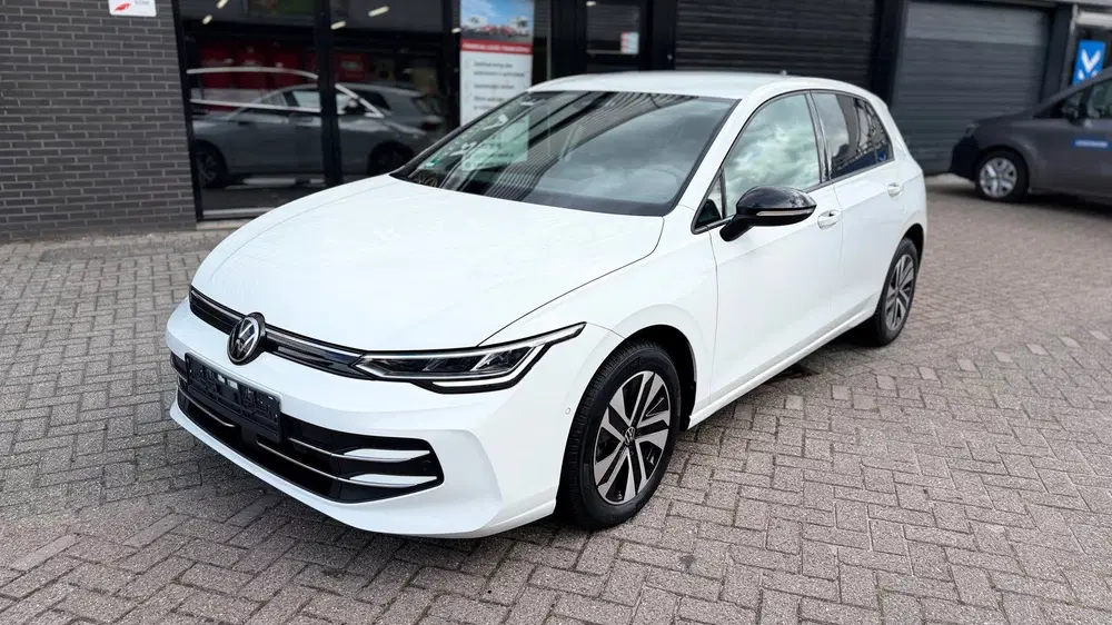 Volkswagen Golf 1.5 eHybrid Life Edition Automaat.Stuurver uit 2025, foto 2