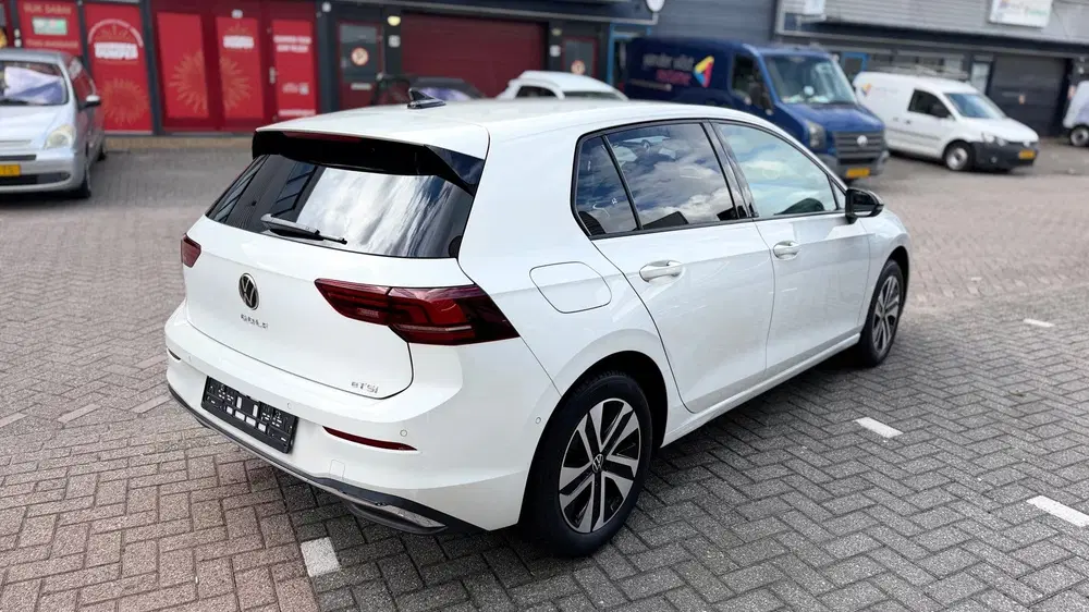 Volkswagen Golf 1.5 eHybrid Life Edition Automaat.Stuurver uit 2025, foto 3
