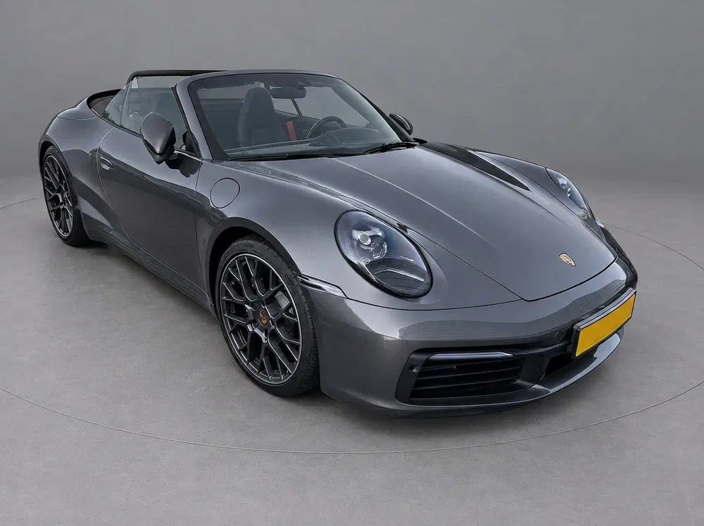 Porsche 911 992 uit 2021, foto 2