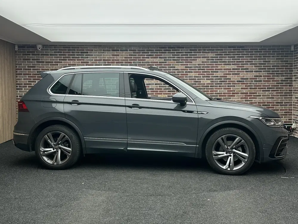 Volkswagen Tiguan 1.5 TSI R-Line Business+ Panorama IQ Trekh uit 2023, foto 4