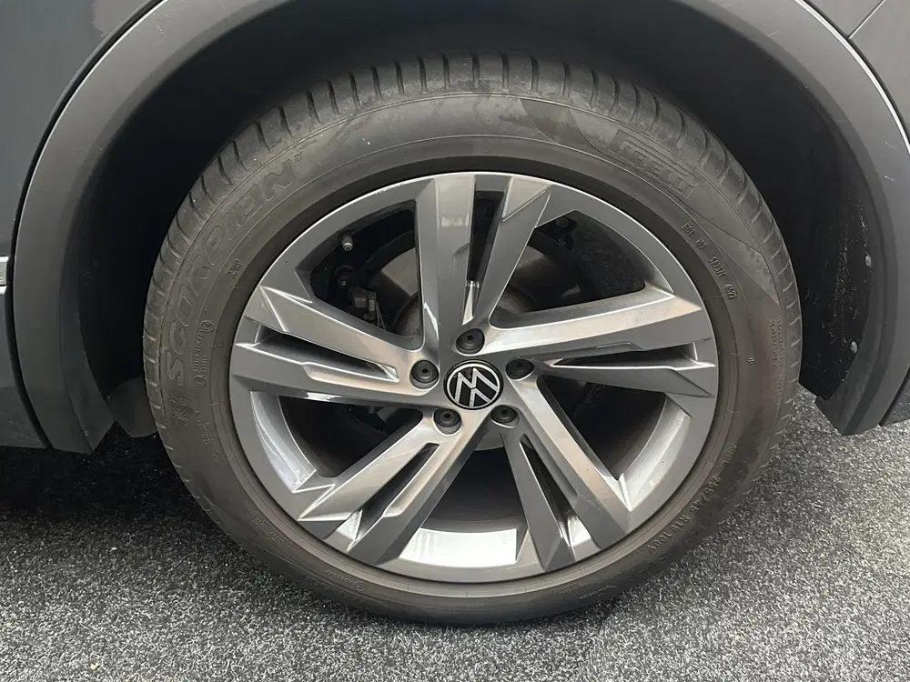 Volkswagen Tiguan 1.5 TSI R-Line Business+ Panorama IQ Trekh uit 2023, foto 8