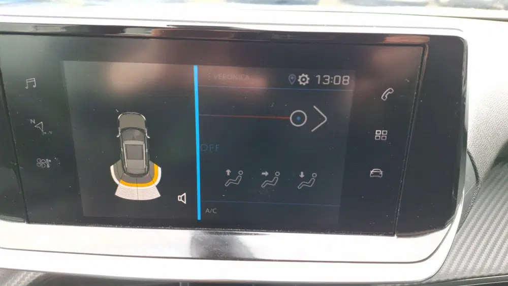 Peugeot 2008 1.2 PureTech Active uit 2021, foto 13