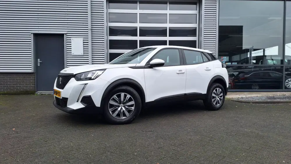 Peugeot 2008 1.2 PureTech Active uit 2021, foto 4