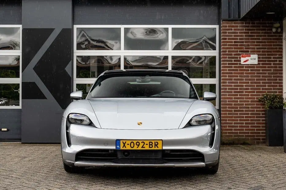 Porsche Taycan 4S 93 kWh uit 2022, foto 12