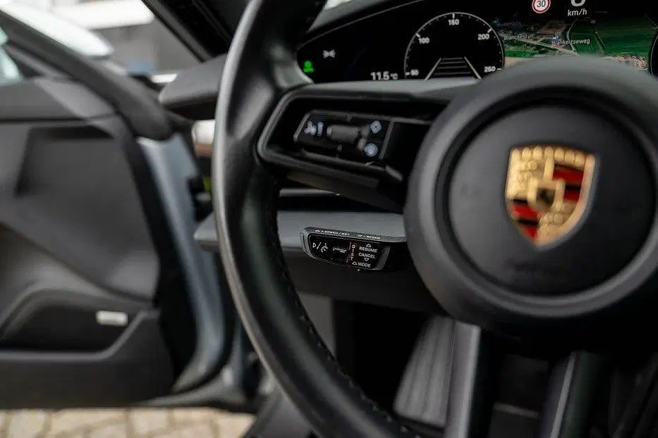Porsche Taycan 4S 93 kWh uit 2022, foto 15
