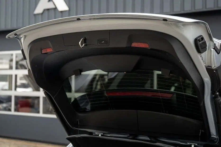 Porsche Taycan 4S 93 kWh uit 2022, foto 4
