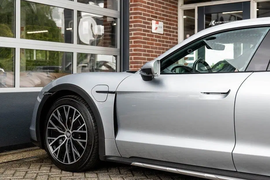 Porsche Taycan 4S 93 kWh uit 2022, foto 5