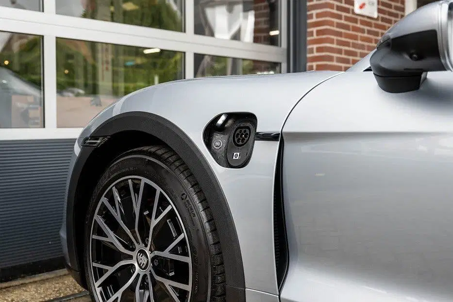 Porsche Taycan 4S 93 kWh uit 2022, foto 6